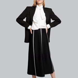 Ann Taylor Black skirt white piping trim lined Sz.14P Business Casual Classic